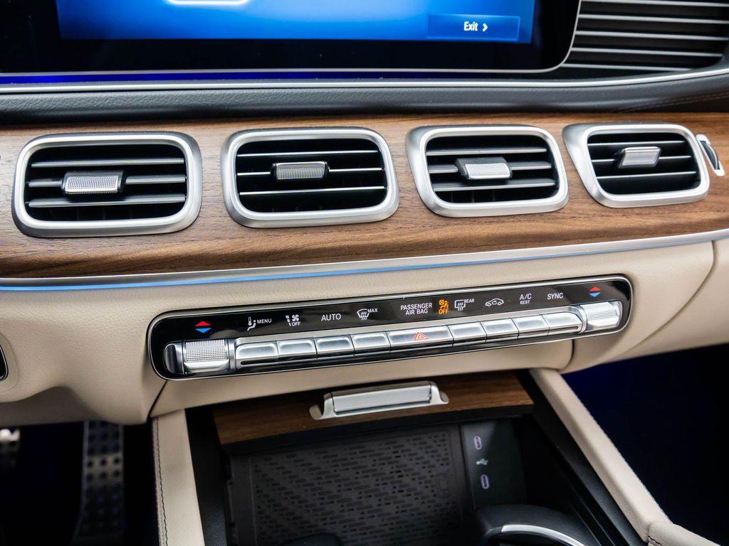 new 2025 Mercedes-Benz GLS 580 car, priced at $114,053