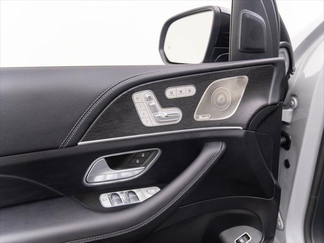 new 2025 Mercedes-Benz GLS 580 car, priced at $119,465