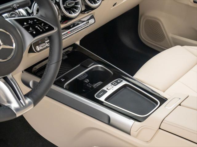 new 2025 Mercedes-Benz GLB 250 car, priced at $49,595