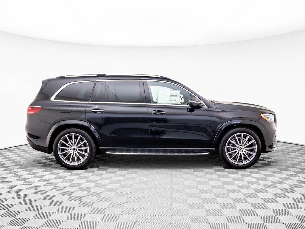 new 2025 Mercedes-Benz GLS 580 car, priced at $112,002