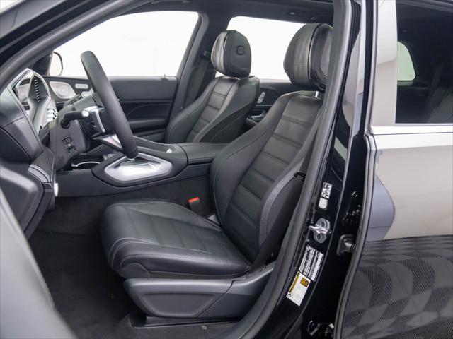 new 2025 Mercedes-Benz GLS 580 car