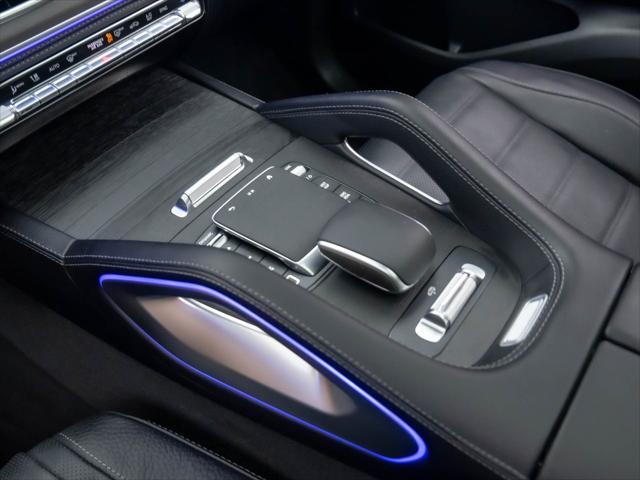 new 2025 Mercedes-Benz GLS 580 car