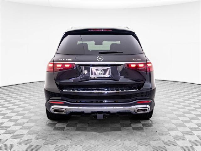 new 2025 Mercedes-Benz GLS 580 car