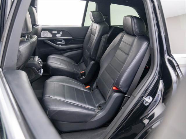new 2025 Mercedes-Benz GLS 580 car