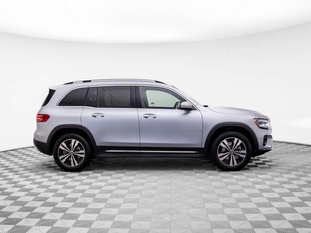 new 2025 Mercedes-Benz GLB 250 car, priced at $53,620