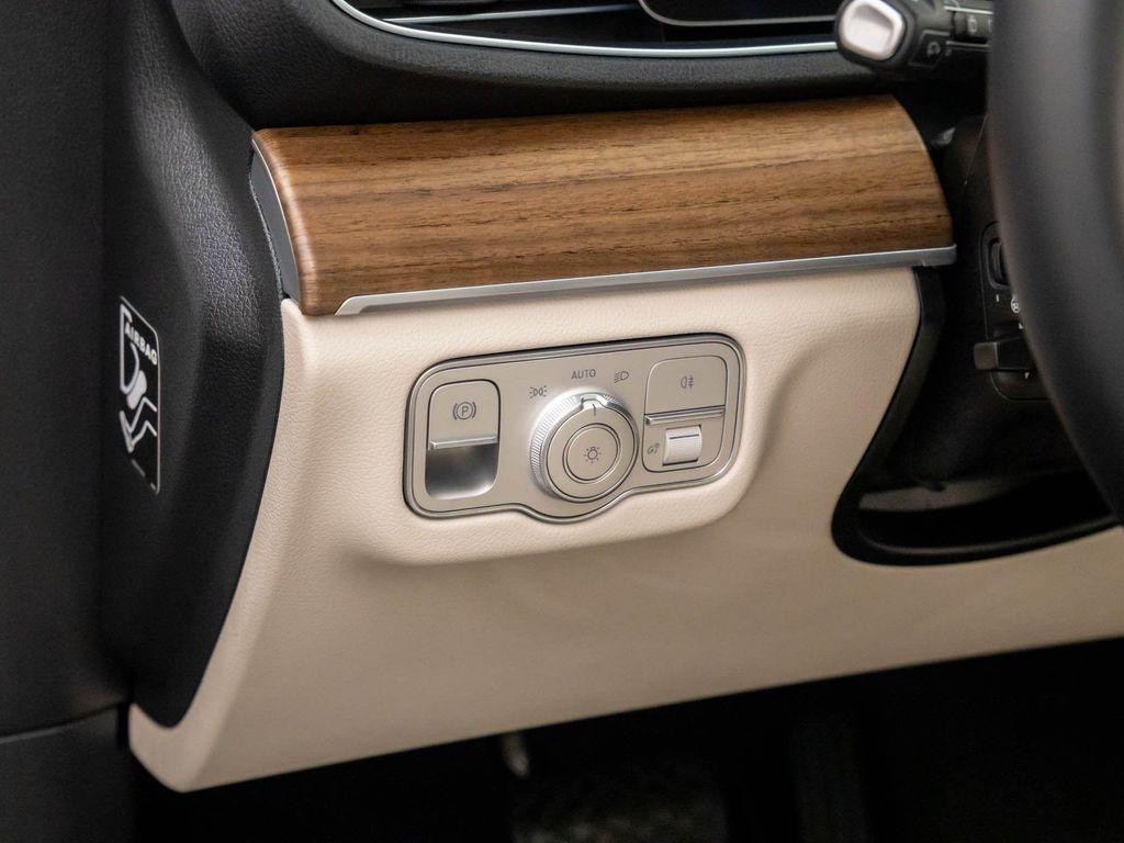 new 2026 Mercedes-Benz GLE 450 car, priced at $73,852