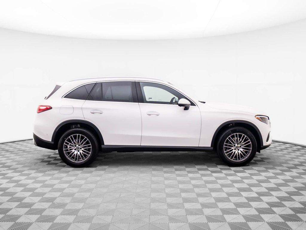 new 2025 Mercedes-Benz GLC 300 car, priced at $55,995