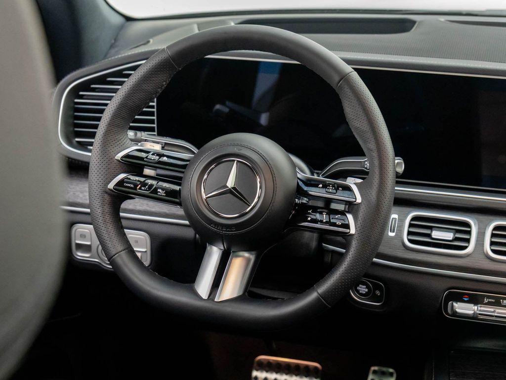 new 2025 Mercedes-Benz GLS 450 car, priced at $98,750