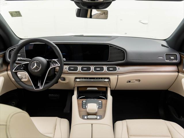 new 2025 Mercedes-Benz GLS 450 car, priced at $91,555