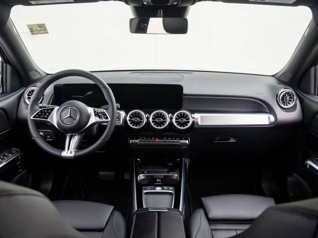 new 2025 Mercedes-Benz GLB 250 car, priced at $53,145