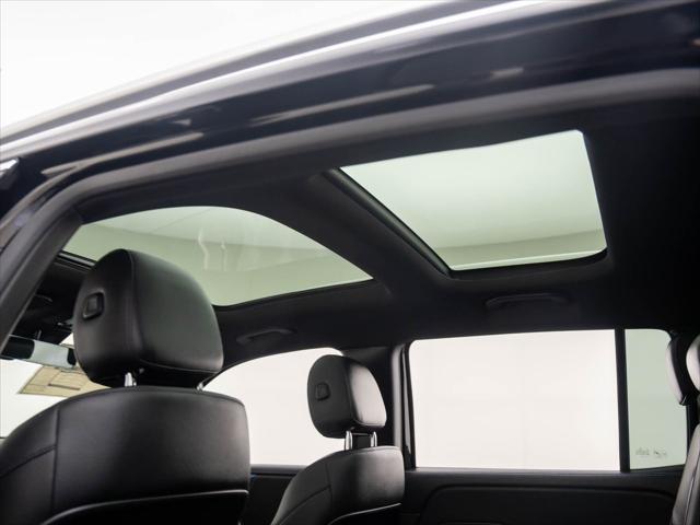 new 2025 Mercedes-Benz GLB 250 car, priced at $53,145