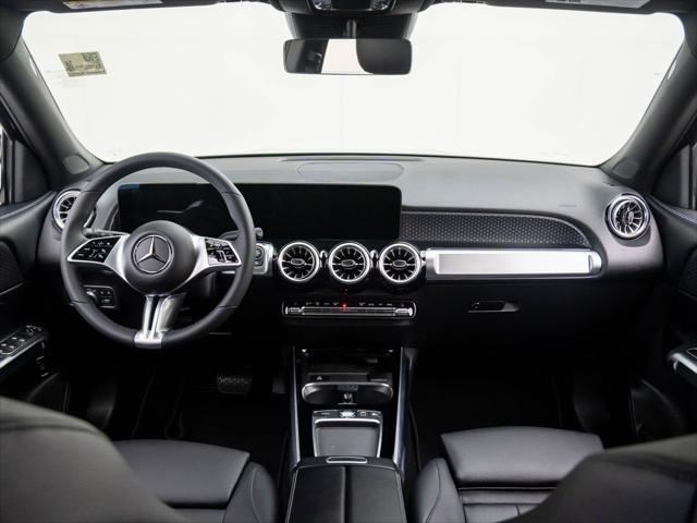 new 2025 Mercedes-Benz GLB 250 car, priced at $53,145