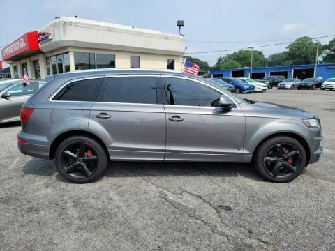 used 2013 Audi Q7 car, priced at $13,900