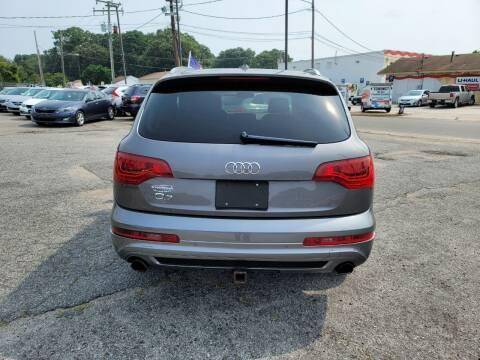 used 2013 Audi Q7 car, priced at $11,900