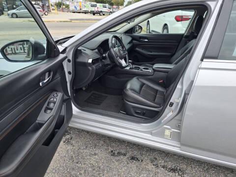 used 2021 Nissan Altima car, priced at $18,500