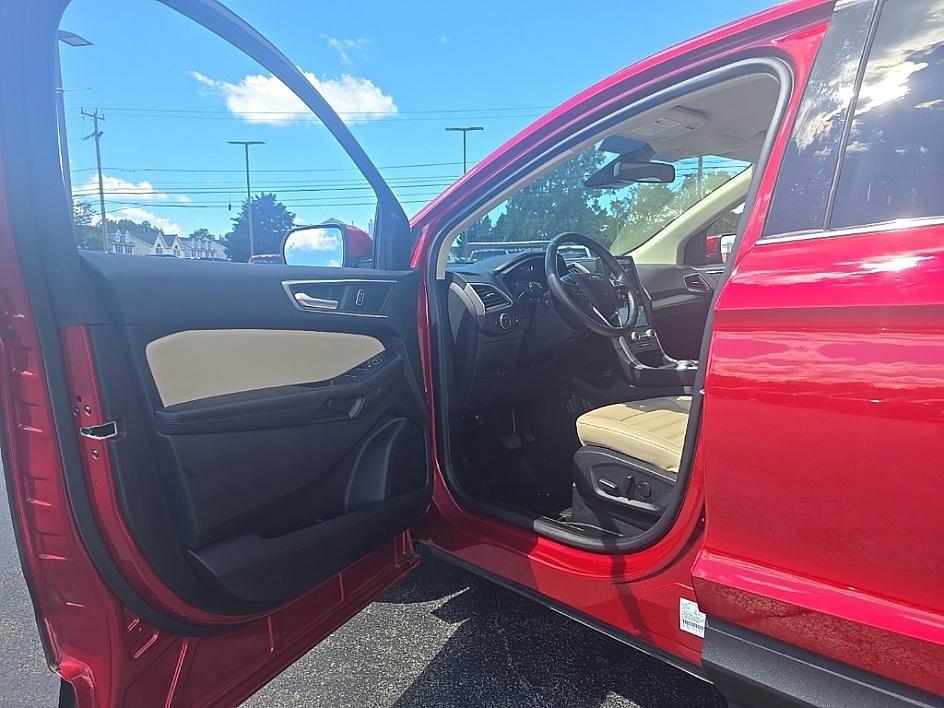 used 2022 Ford Edge car, priced at $24,996