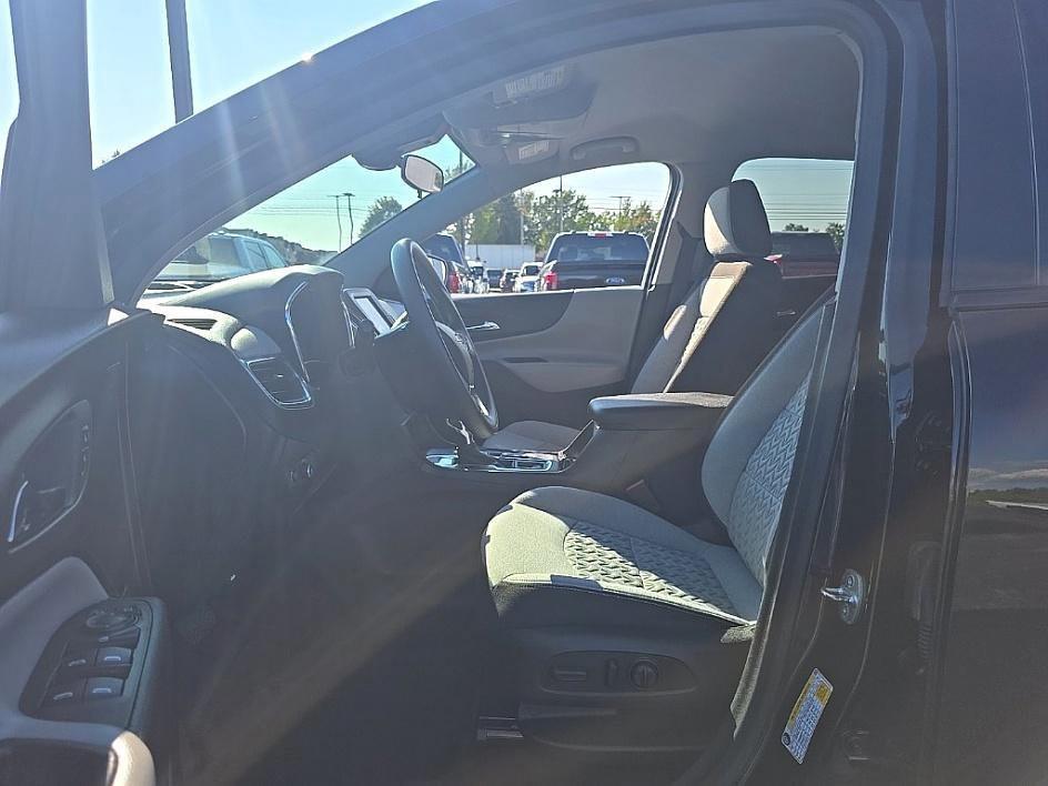 used 2023 Chevrolet Equinox car, priced at $20,994
