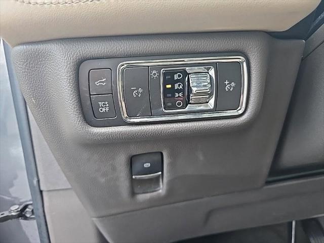 used 2022 Lincoln Nautilus car, priced at $38,236