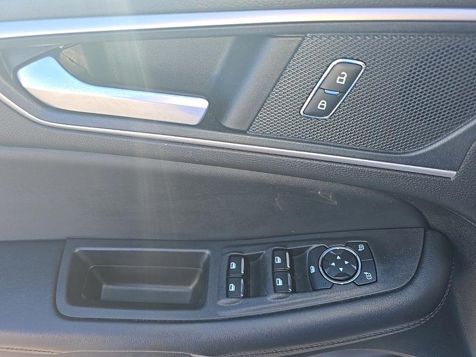 used 2023 Ford Edge car, priced at $28,750