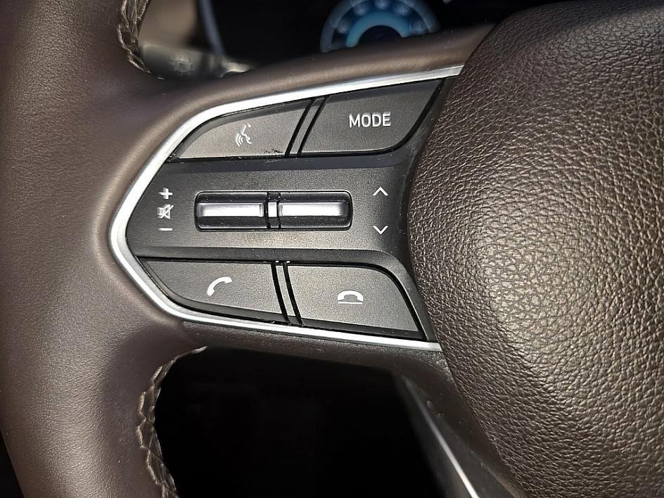 used 2022 Hyundai Santa Fe car, priced at $27,994