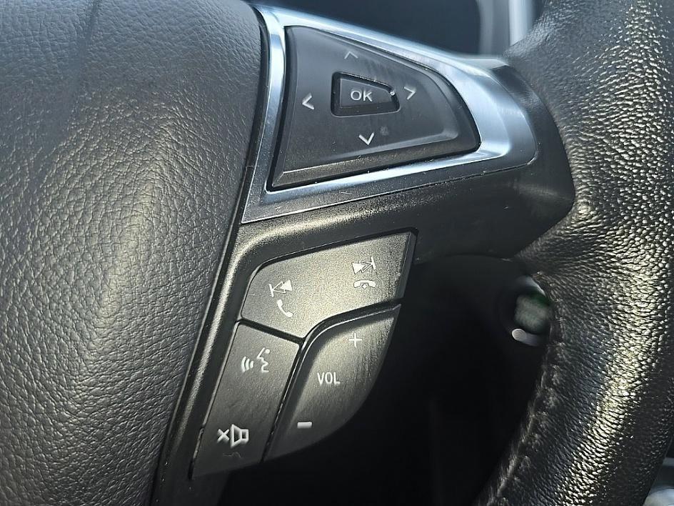 used 2024 Ford Edge car, priced at $25,948