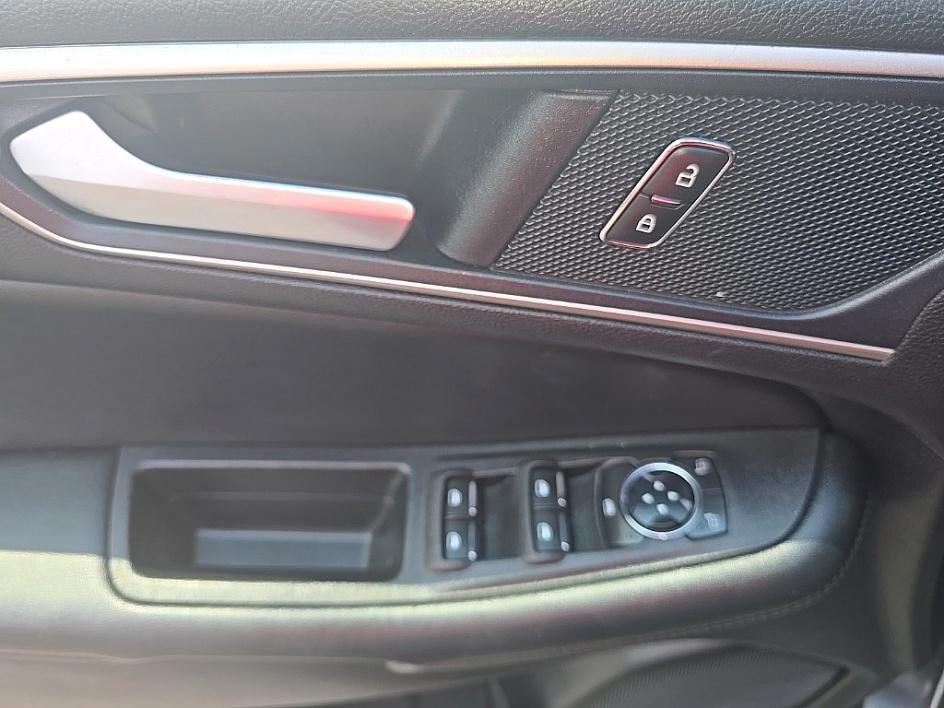 used 2024 Ford Edge car, priced at $25,374