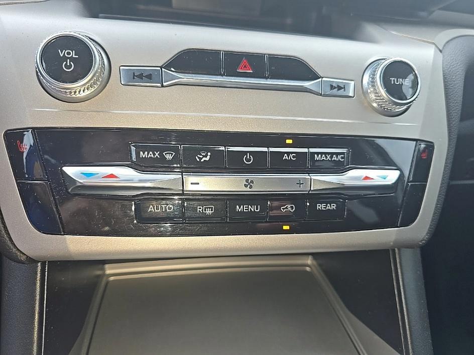 used 2023 Ford Explorer car, priced at $31,566