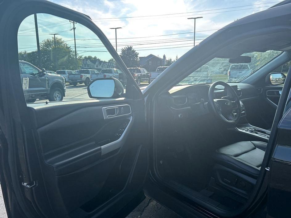 used 2022 Ford Explorer car, priced at $35,389