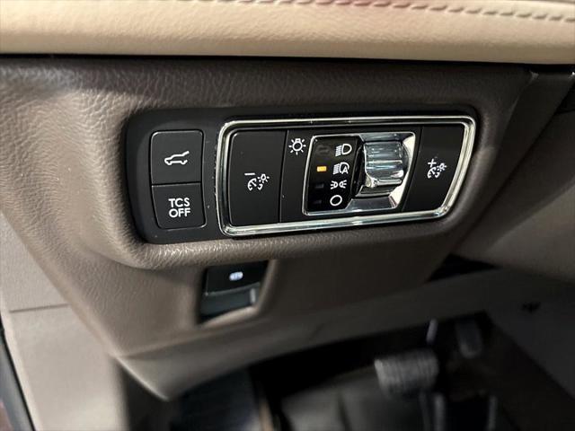 used 2021 Lincoln Nautilus car, priced at $28,994