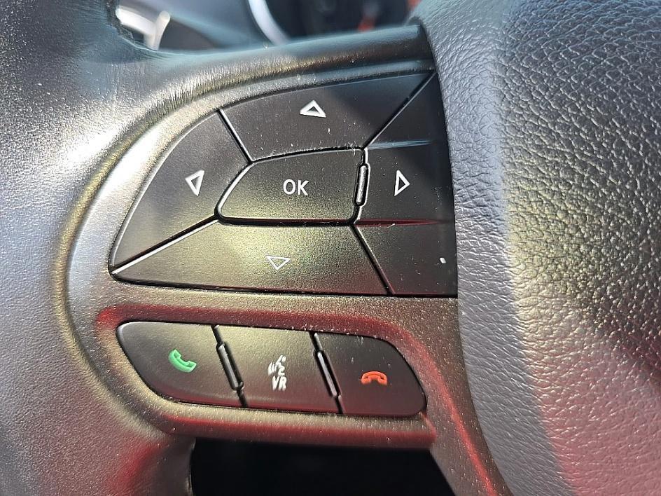 used 2019 Jeep Cherokee car, priced at $19,907