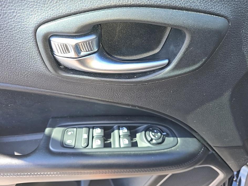 used 2019 Jeep Compass car, priced at $18,975