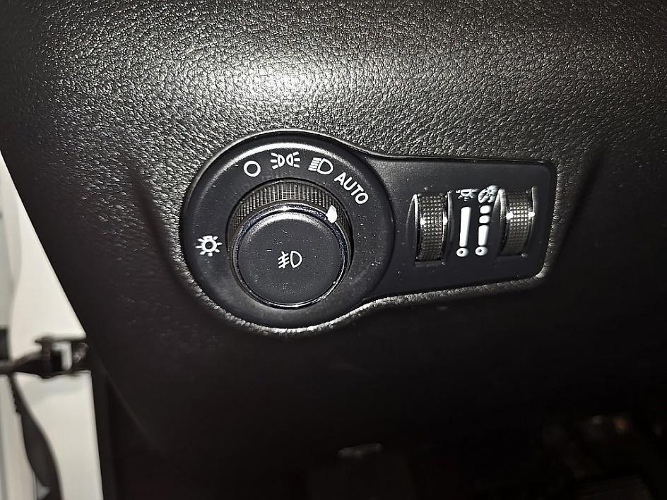 used 2022 Jeep Compass car, priced at $21,934