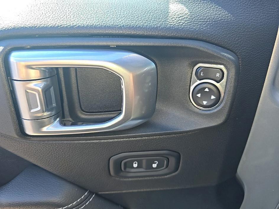 used 2022 Jeep Wrangler Unlimited car, priced at $35,769