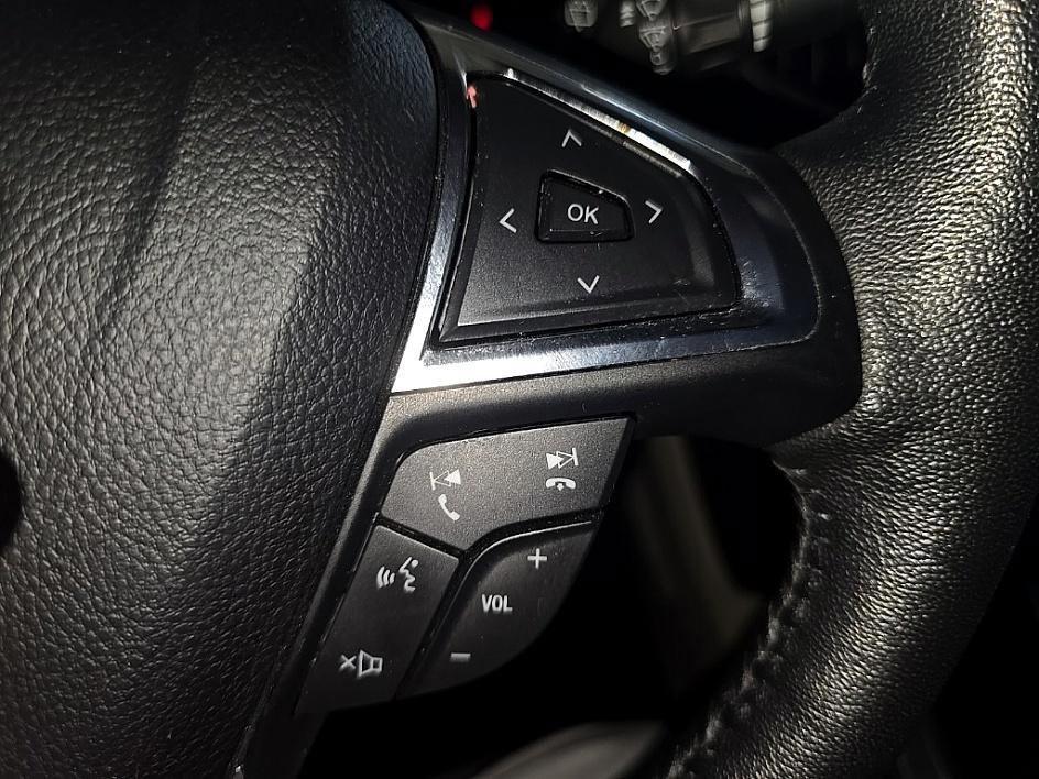 used 2022 Ford Edge car, priced at $28,049