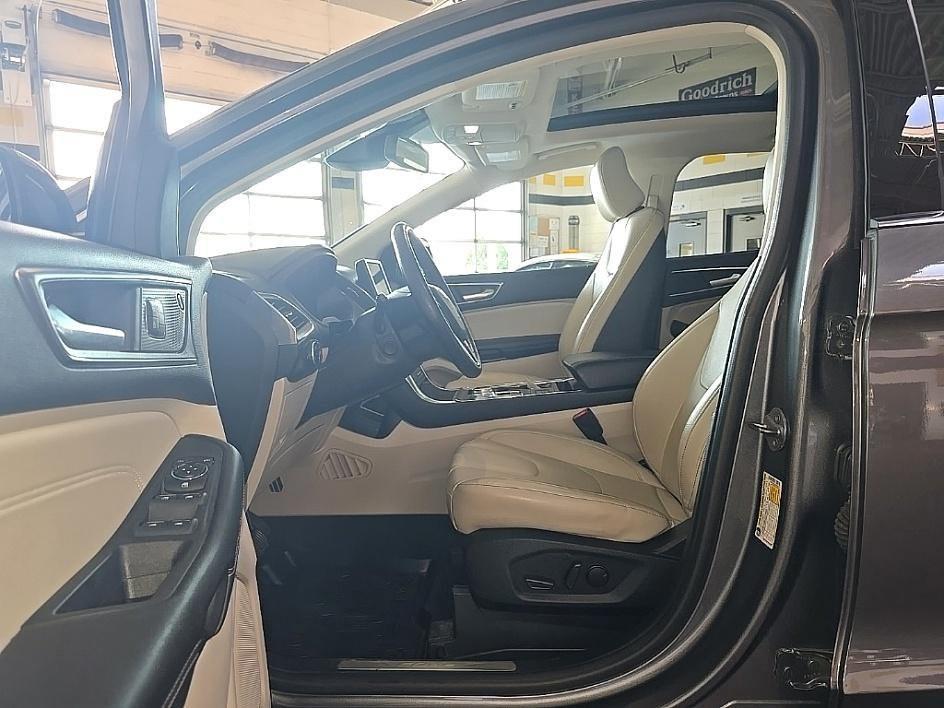 used 2022 Ford Edge car, priced at $28,049