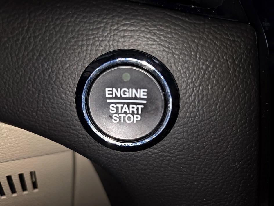 used 2022 Ford Edge car, priced at $28,049