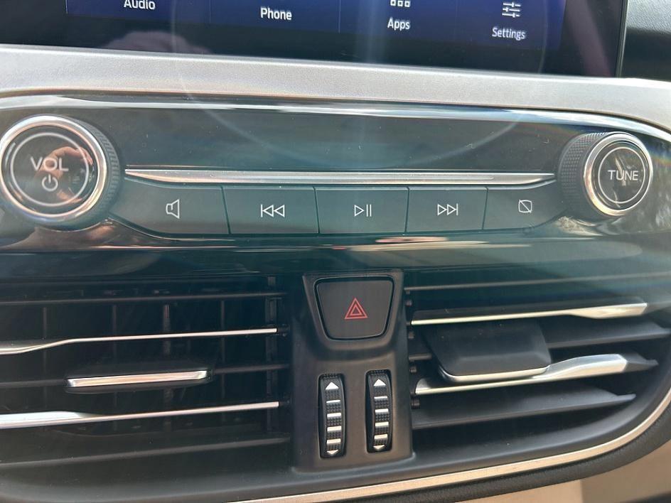 used 2022 Ford Escape car, priced at $21,394