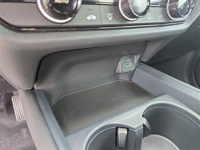new 2025 Honda HR-V car, priced at $29,521