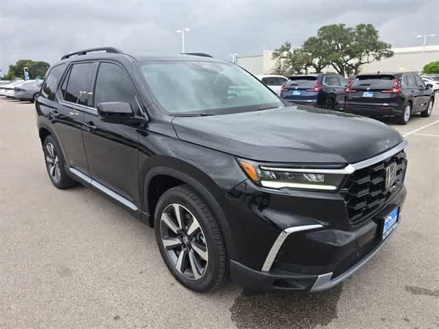 new 2025 Honda Pilot car, priced at $49,940