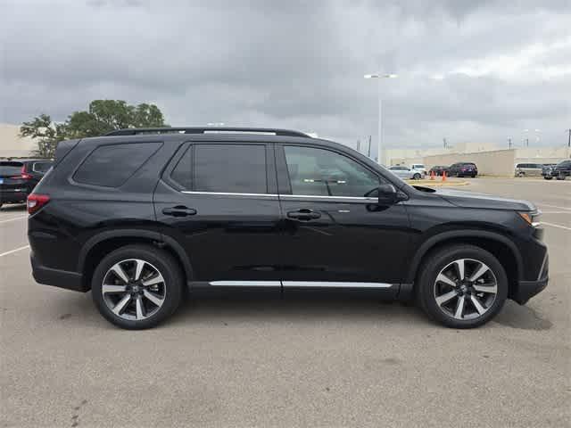 new 2025 Honda Pilot car, priced at $49,940