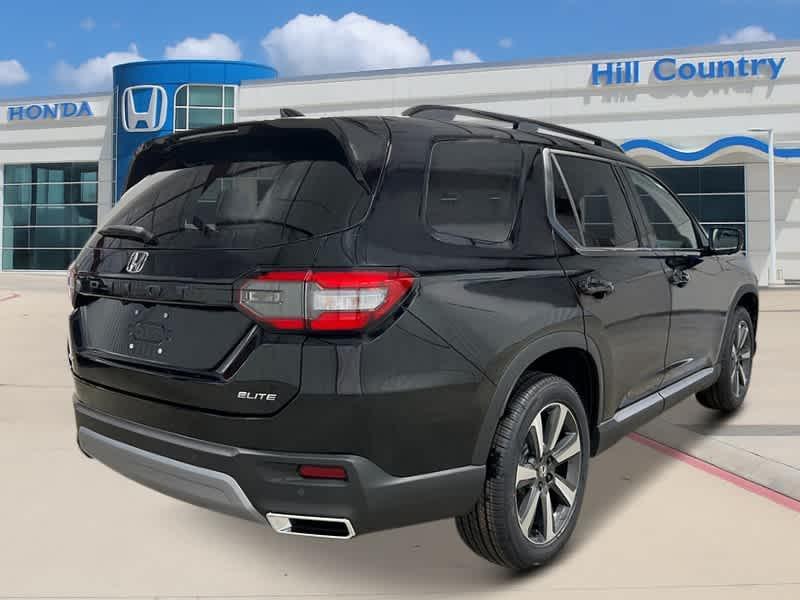 new 2025 Honda Pilot car, priced at $54,575