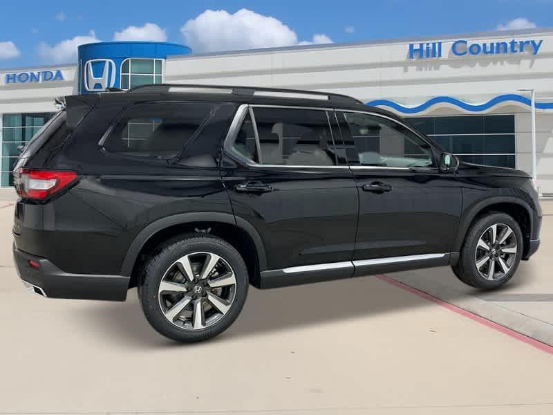 new 2025 Honda Pilot car, priced at $54,575
