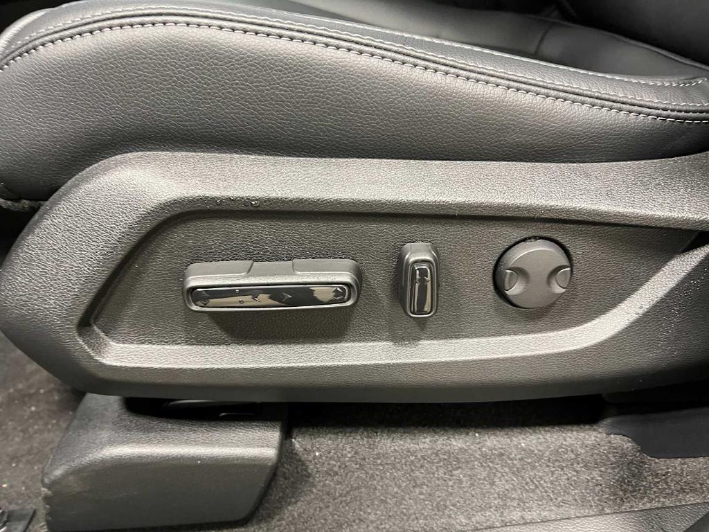 new 2025 Honda Pilot car, priced at $52,280