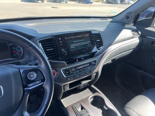 used 2022 Honda Pilot car, priced at $26,095