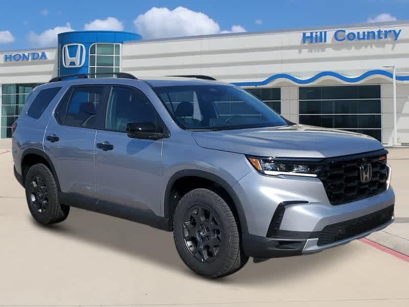 new 2025 Honda Pilot car, priced at $51,375