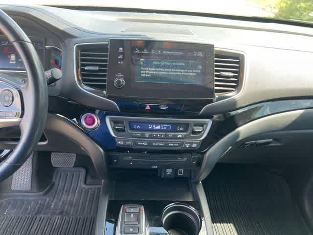 used 2021 Honda Pilot car, priced at $27,895