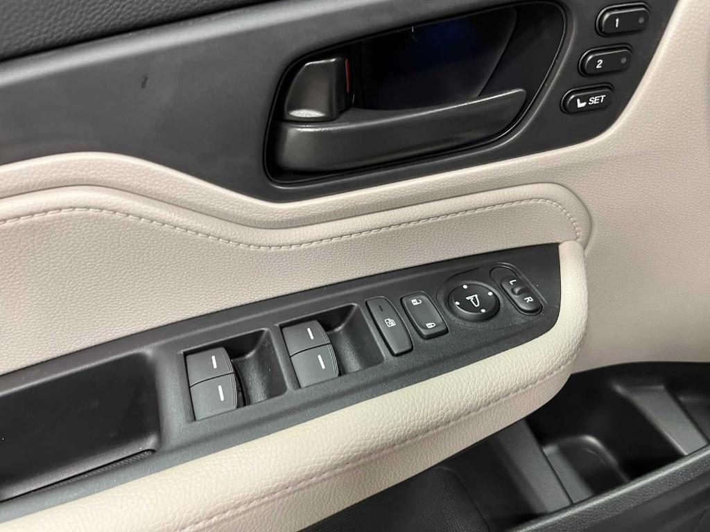 new 2026 Honda Odyssey car, priced at $41,937