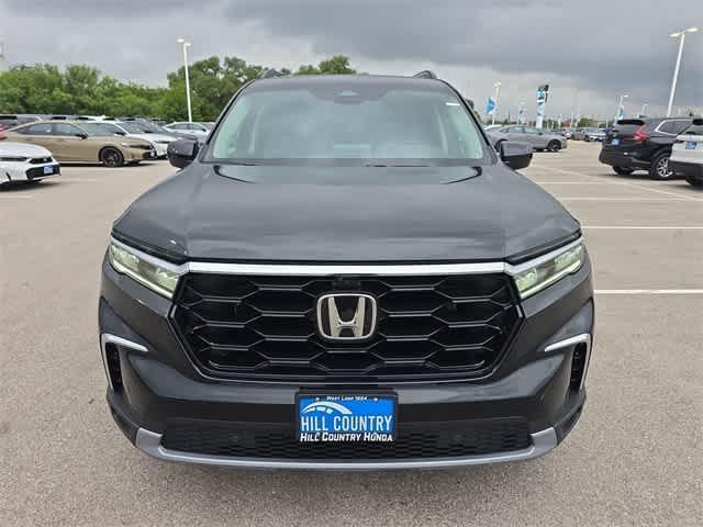 new 2025 Honda Pilot car, priced at $54,530