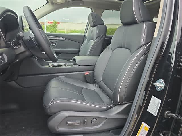 new 2025 Honda Pilot car, priced at $54,530