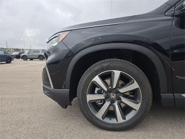 new 2025 Honda Pilot car, priced at $54,530